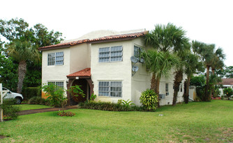 1212 N Palmway Apartments