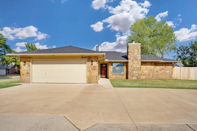 18504 Laurel Oak Dr
