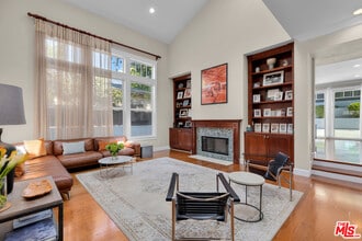 1712 Curtis Ave in Manhattan Beach, CA - Building Photo - Building Photo