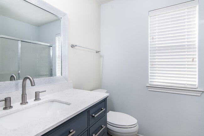 22015 Field Green Dr