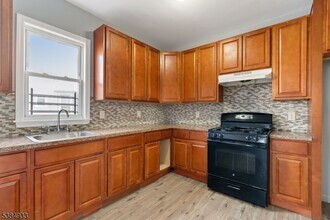 87 Columbia Ave in Newark, NJ - Building Photo - Building Photo