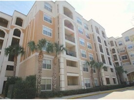 300 E South St in Orlando, FL - Building Photo