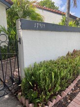 17919 NW 66th Ct in Hialeah, FL - Building Photo - Building Photo