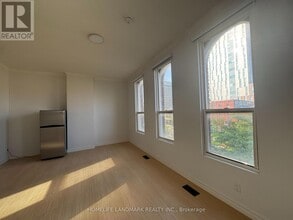 440-440 Spadina Ave. in Toronto, ON - Building Photo - Building Photo