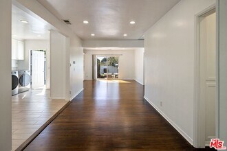 6446 W 85th St in Los Angeles, CA - Building Photo - Building Photo