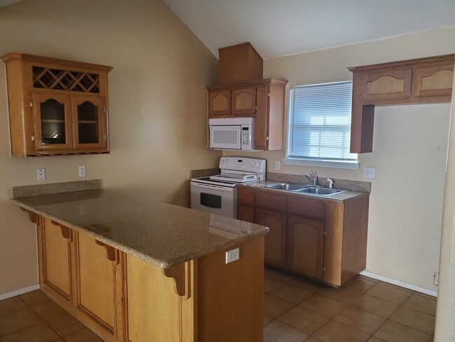 2501 Toledo Ave, Unit 26 in Edinburg, TX - Foto de edificio - Building Photo