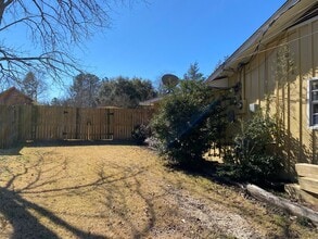 205 Dogwood Dr in Starkville, MS - Building Photo - Building Photo