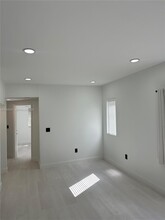 109 NW 6th Ave in Miami, FL - Building Photo - Building Photo