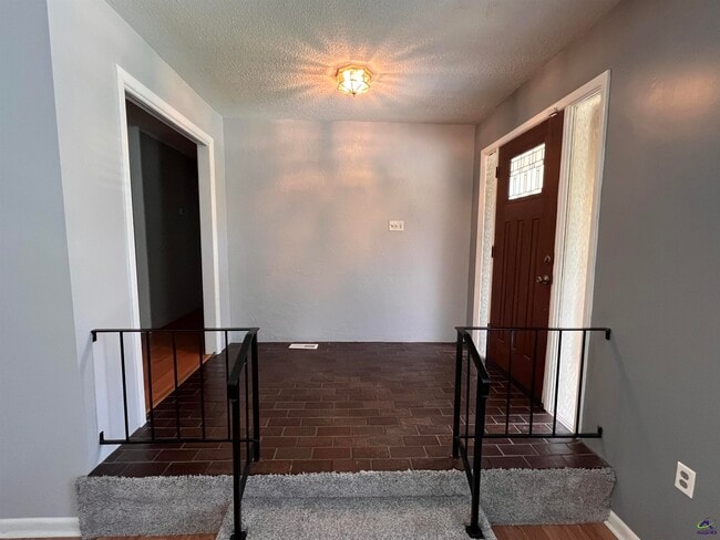 304 Lakeshore Dr in Warner Robins, GA - Building Photo - Building Photo