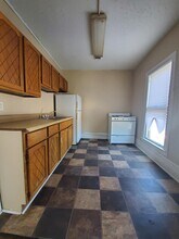 817 2nd Ave-Unit -3 in Council Bluffs, IA - Building Photo - Building Photo