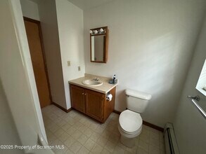 622 Terrace in Throop, PA - Building Photo - Building Photo