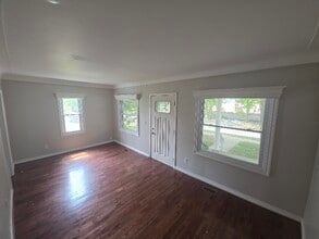 335 River St in Northville, MI - Building Photo - Building Photo