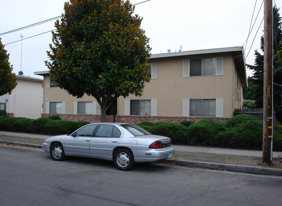 576 Columbia Ave in Sunnyvale, CA - Building Photo