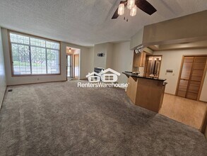10962 Highland Rd in Minneapolis, MN - Building Photo - Building Photo