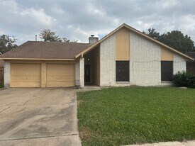 10106 Prairie Mist St in Houston, TX - Building Photo