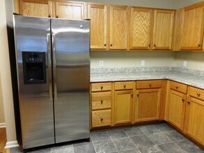 1201 Catbird Ct in Hanahan, SC - Building Photo - Building Photo