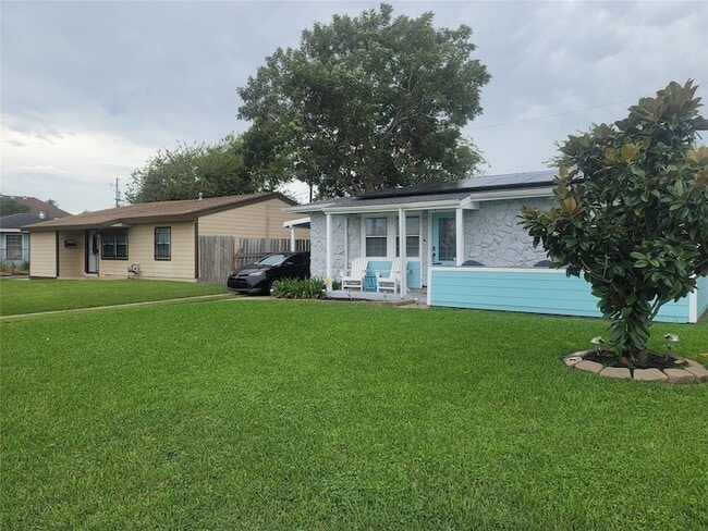 5712 Borden Ave in Galveston, TX - Building Photo - Building Photo