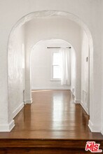 6620 W 6th St in Los Angeles, CA - Building Photo - Building Photo