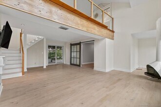 129 Rogers Ave, Unit 09 in Milford, CT - Building Photo - Building Photo
