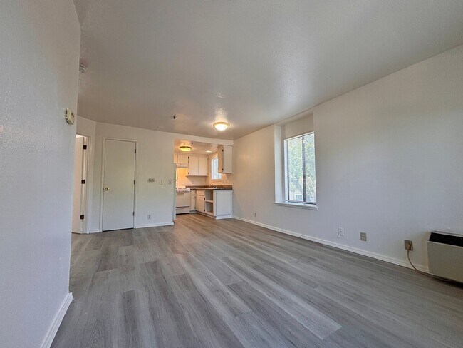 2065 Riley Ct, Unit #1 in Concord, CA - Foto de edificio - Building Photo