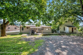 200 Center St in Clarks Summit, PA - Building Photo - Building Photo