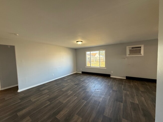 1935 Chickasaw Dr in Circleville, OH - Building Photo - Building Photo