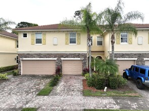 9594 SW Purple Martin Way in Stuart, FL - Building Photo - Building Photo