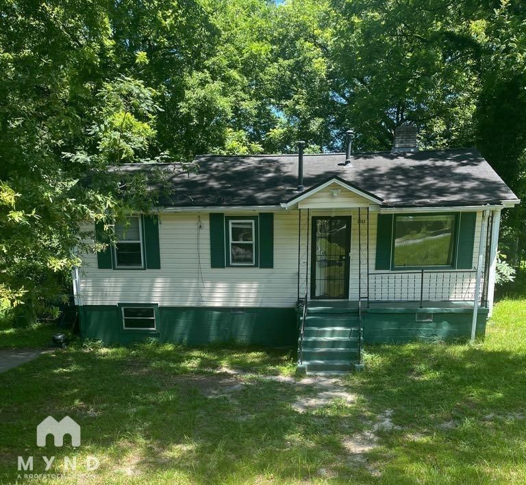 2203 Tiger Flowers Dr NW in Atlanta, GA - Building Photo