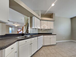 5018 Sky Blue Dr in Lutz, FL - Building Photo - Building Photo