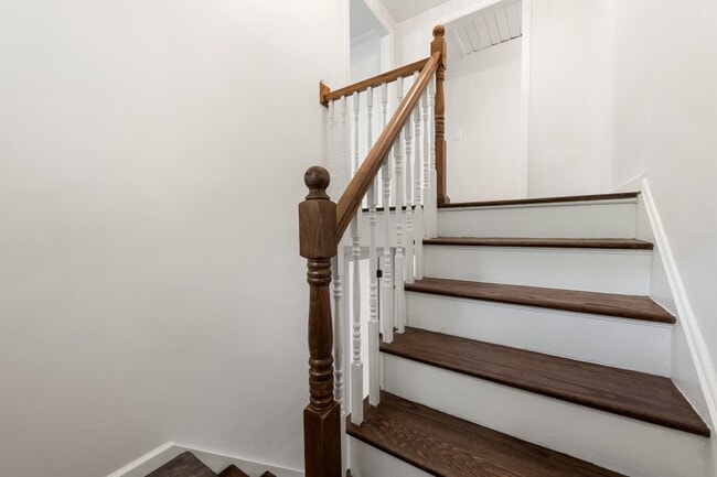 48 Meyer Pl in Riverside, CT - Building Photo - Building Photo