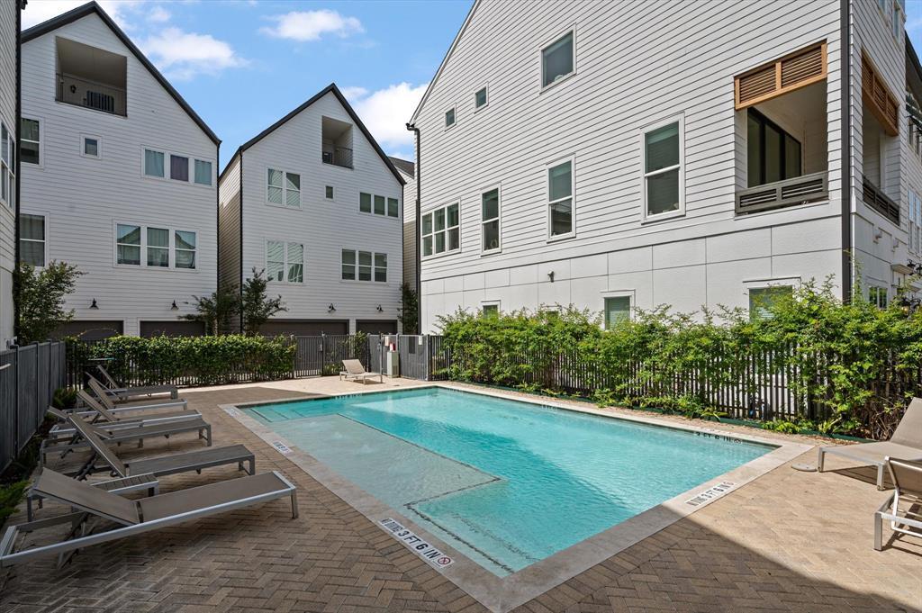 1217 Timbergrove Acres St. in Houston, TX - Foto de edificio