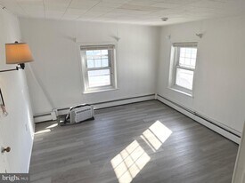 134 N Main St in North Wales, PA - Building Photo