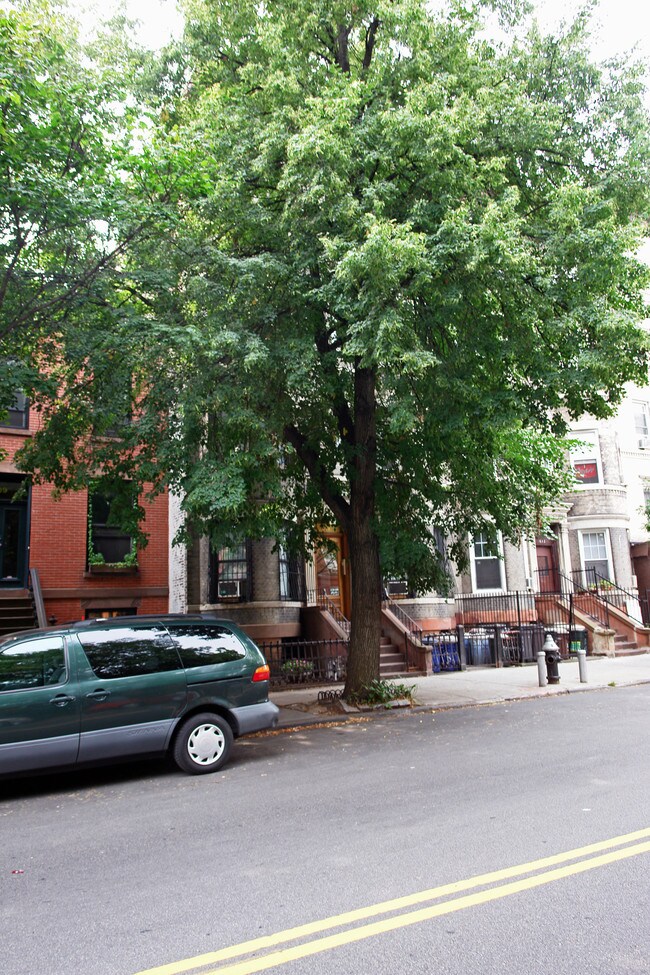 511 6th Ave in Brooklyn, NY - Foto de edificio - Building Photo