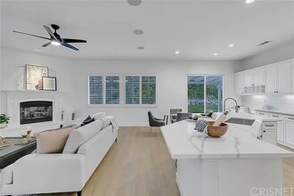 24942 Greensbrier Dr in Stevenson Ranch, CA - Building Photo - Building Photo