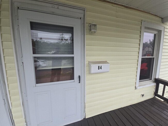 84 Valley Ave in Montgomery, NY - Building Photo - Building Photo