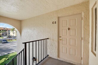 805 Sky Pine Way, Unit C2 in Greenacres, FL - Building Photo - Building Photo
