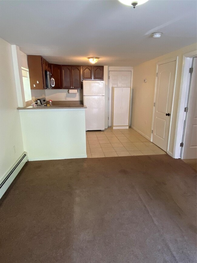 82 Adams Ct in Pearl River, NY - Building Photo - Building Photo