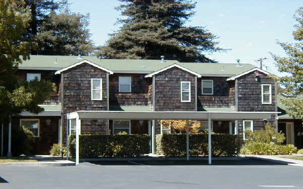 Virginia Park Garden Apts Apartments in Napa, CA - Foto de edificio - Building Photo