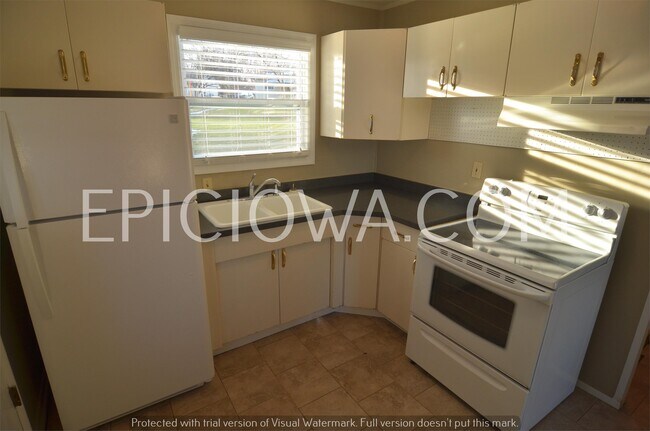 1270 Houston Ct NE in Cedar Rapids, IA - Building Photo - Building Photo