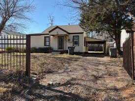 1505 SW 8th St in Lawton, OK - Building Photo
