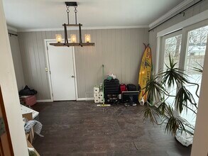 2505 Zinran Ave S in Minneapolis, MN - Building Photo - Building Photo