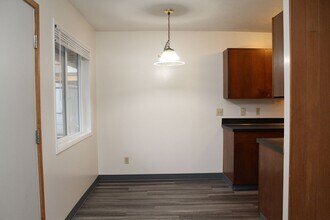 930 SW Gibbs St in Portland, OR - Building Photo - Building Photo