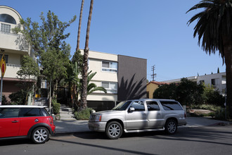 534 N Hayworth Ave in Los Angeles, CA - Building Photo - Building Photo