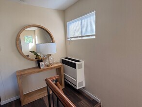 1826 Silver Lake Blvd, Unit B in Los Angeles, CA - Building Photo - Building Photo