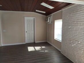 1915 Hill Ave in Ft. Myers, FL - Building Photo - Building Photo