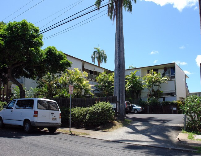 Makiki Palms in Honolulu, HI - Building Photo - Building Photo