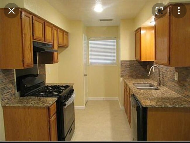 6436 Palm Island St in Dallas, TX - Building Photo - Building Photo