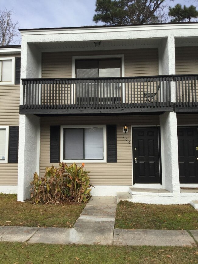property at 401 Golf Rd