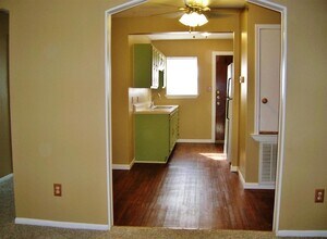 800 Vanderveer in Burnet, TX - Building Photo - Building Photo