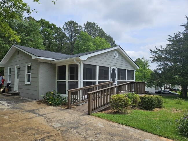 640 Aubrey Dr in Bogart, GA - Building Photo - Building Photo